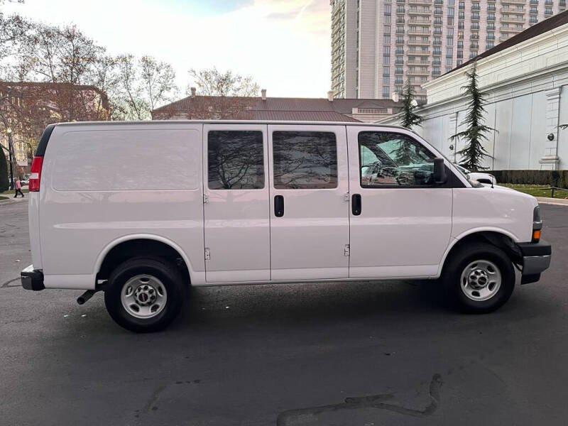 2024 Chevrolet Express 2500