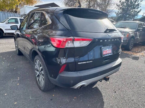 2020 Ford Escape Titanium