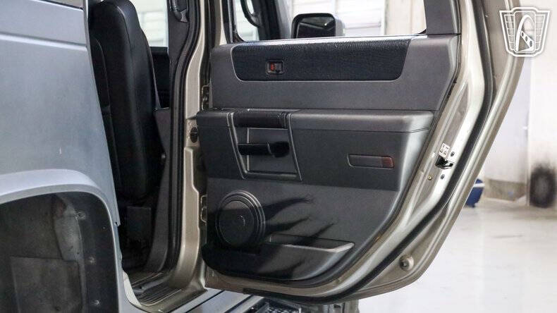 2003 HUMMER H2