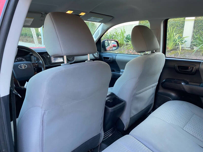 2018 Toyota Tacoma SR