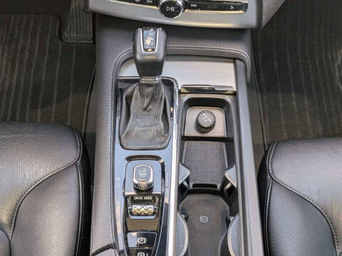 2018 Volvo XC90 T5 Momentum 7-Passenger