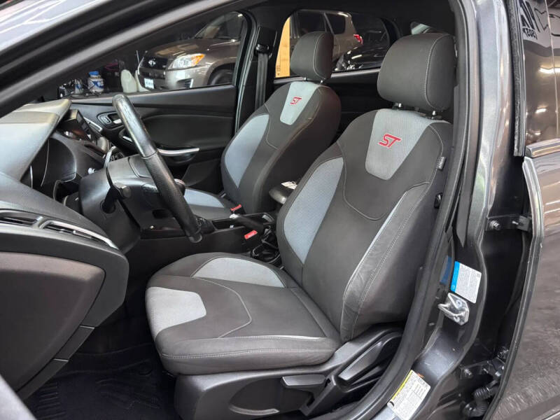 2017 Ford Focus ST