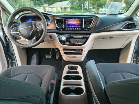 2017 Chrysler Pacifica Touring