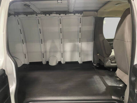 2025 Chevrolet Express 3500