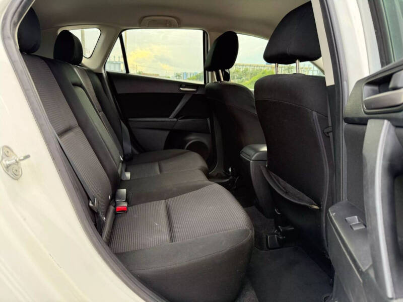 2013 Mazda MAZDA3 i Touring