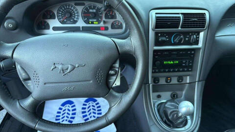 2003 Ford Mustang Mach 1 Premium