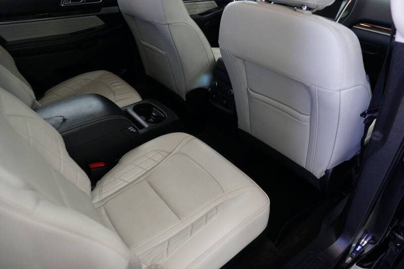 2017 Ford Explorer Platinum