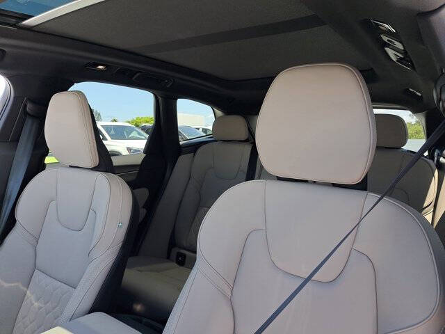 2026 Volvo XC60 B5 Core