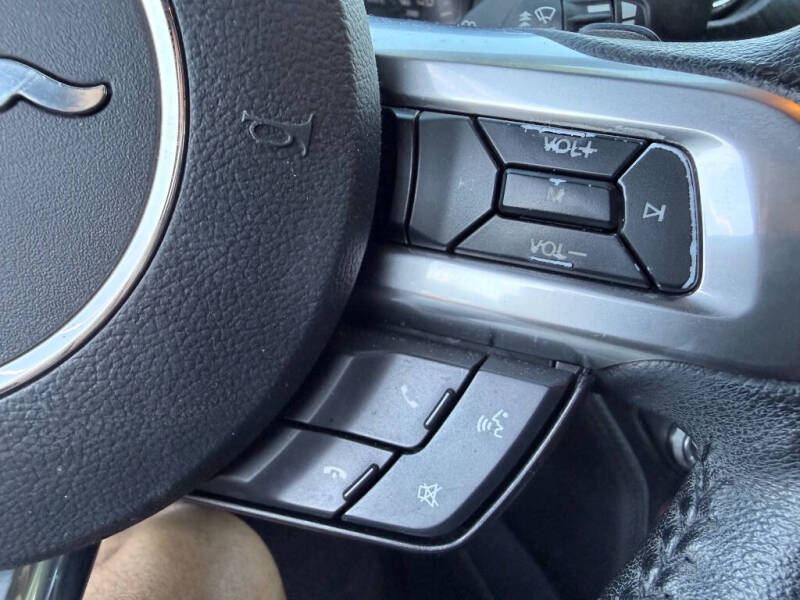 2016 Ford Mustang V6