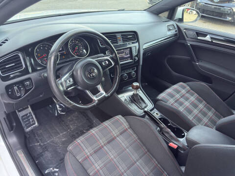 2015 Volkswagen Golf GTI S