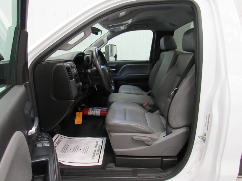 2022 Chevrolet Silverado 5500HD