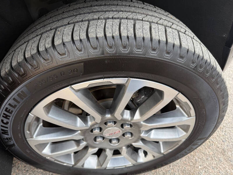 2020 GMC Acadia Denali