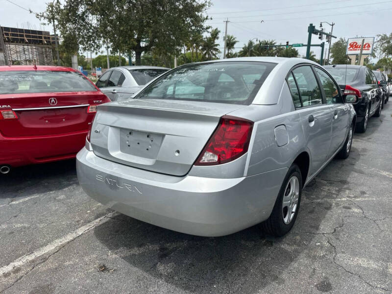 2003 Saturn Ion 1