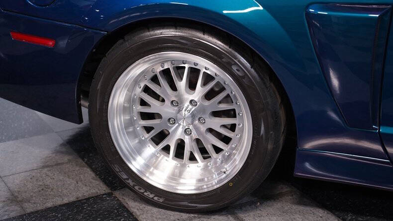 2004 Ford Mustang SVT Cobra