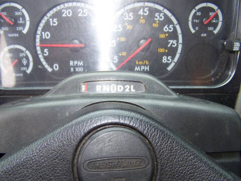 2002 Freightliner FL70