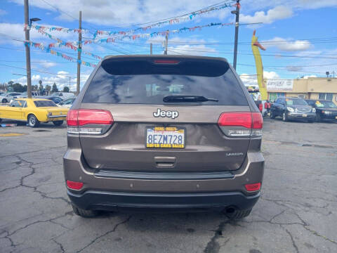 2018 Jeep Grand Cherokee Laredo E