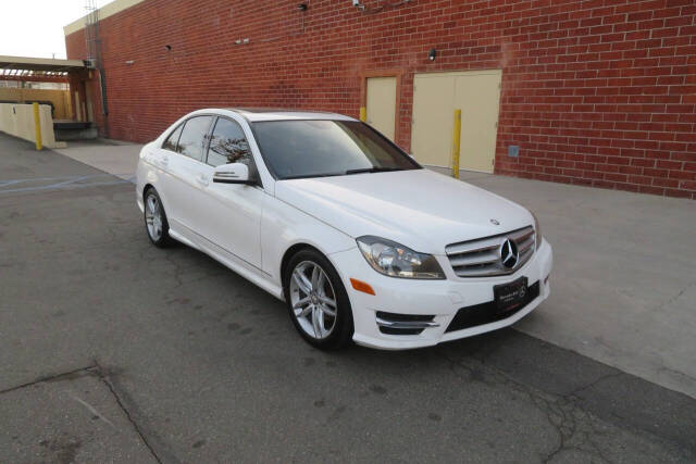 2013 Mercedes-Benz C-Class for sale at The Car Vendor LLC in Bellflower, CA