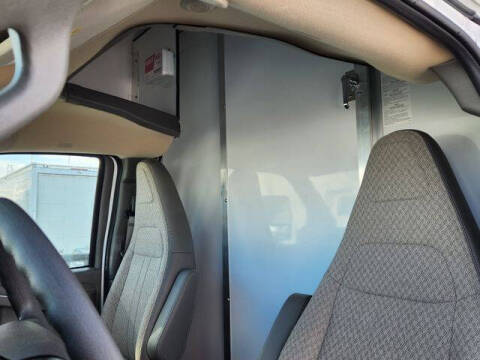 2025 Chevrolet Express 3500
