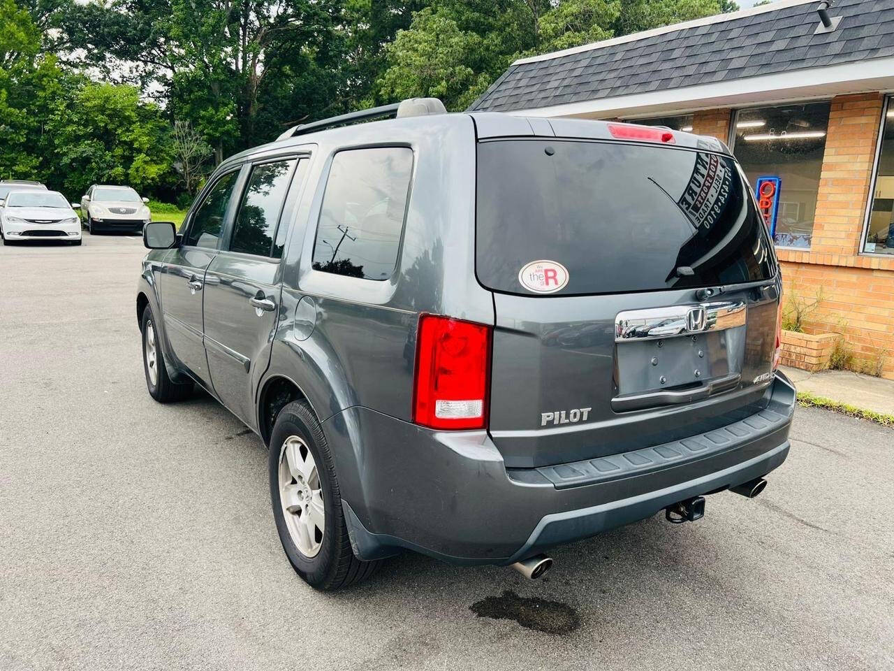 2010 Honda Pilot for sale at CAR FARMER & SALES in Chesapeake, VA