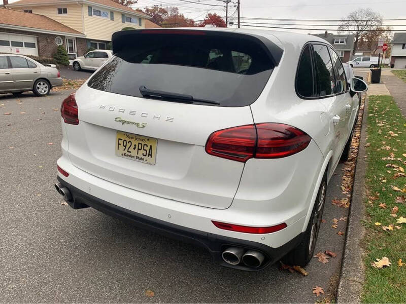 2017 Porsche Cayenne S E-Hybrid