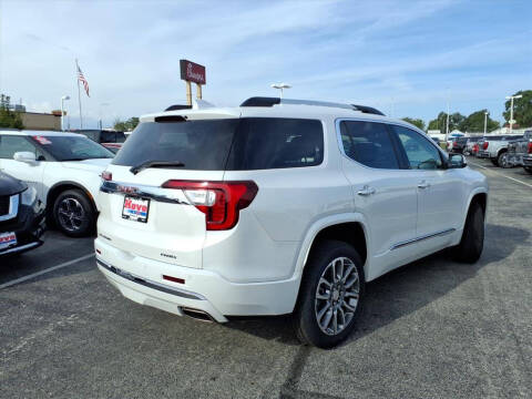 2023 GMC Acadia Denali