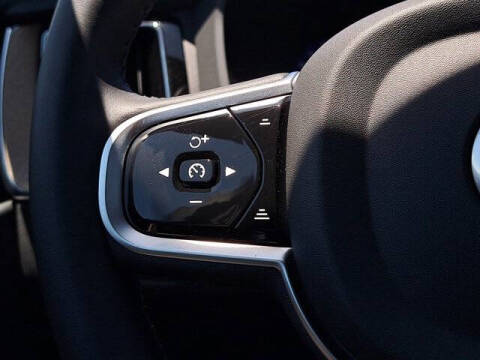 2026 Volvo XC60 B5 Core