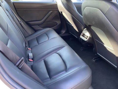 2019 Tesla Model 3 Standard Range Plus