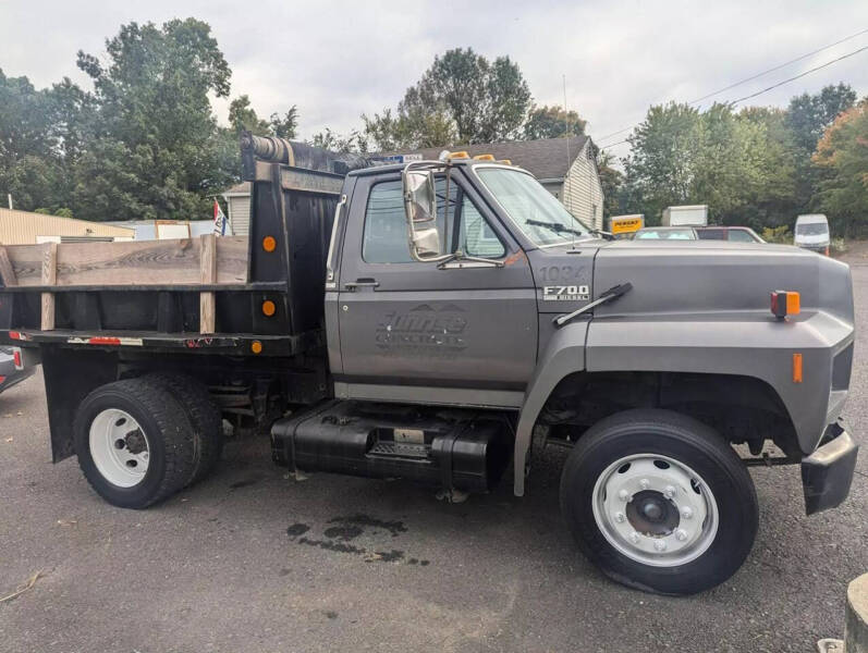 1989 Ford F-700