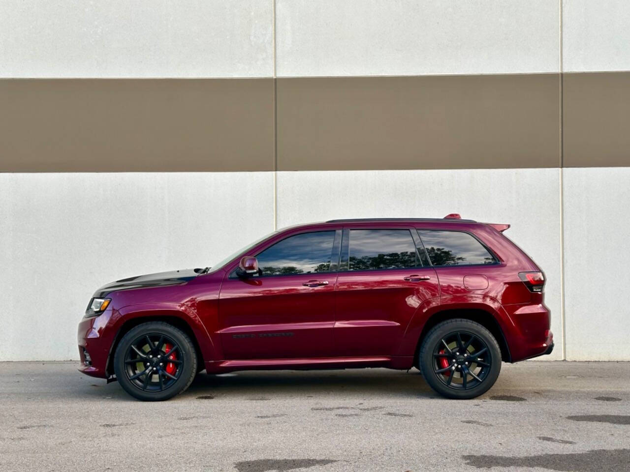 2020 Jeep Grand Cherokee for sale at Phoenix Motor Co in Romulus, MI