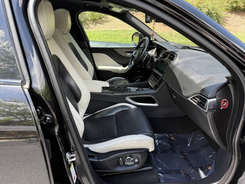 2018 Jaguar F-PACE S