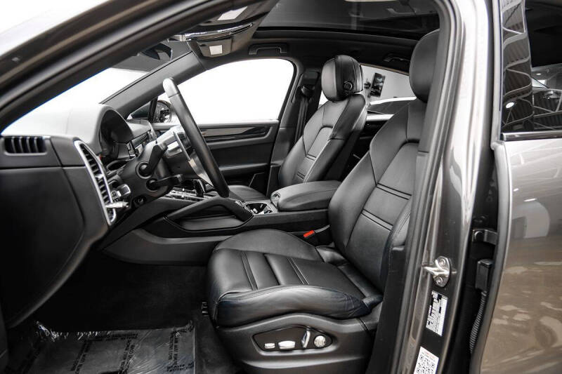 2021 Porsche Cayenne Coupe