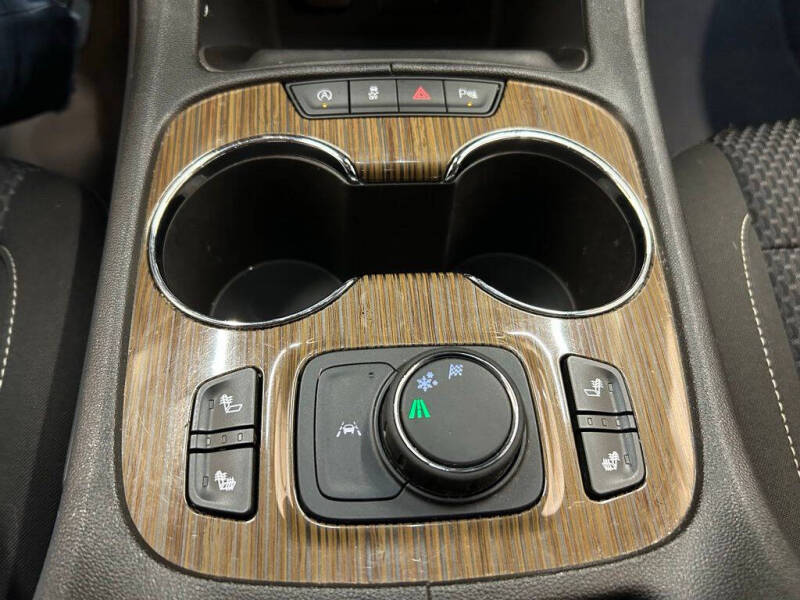 2022 GMC Acadia SLE