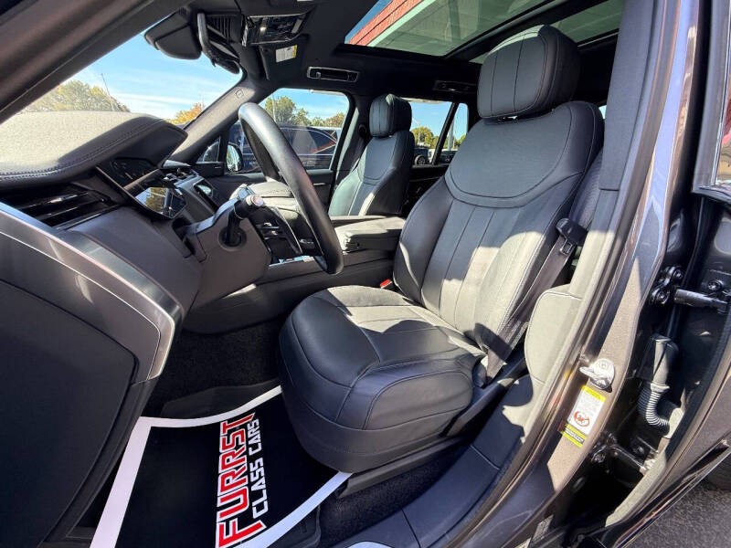 2023 Land Rover Range Rover P530 SE