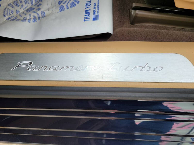 2017 Porsche Panamera Turbo