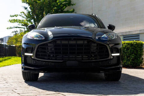 2025 Aston Martin DBX 707