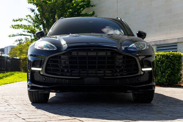 2025 Aston Martin DBX 707