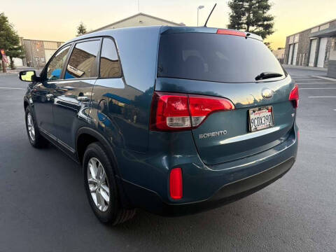 2014 Kia Sorento LX