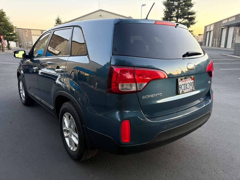 2014 Kia Sorento LX