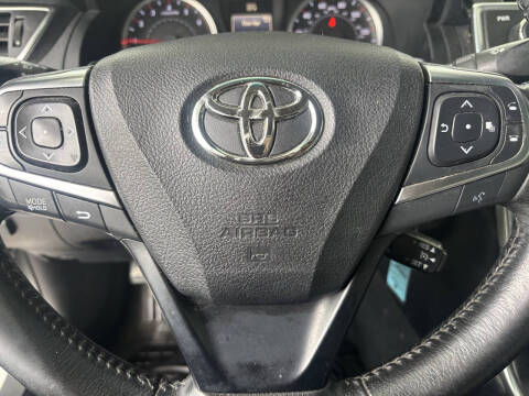 2015 Toyota Camry SE