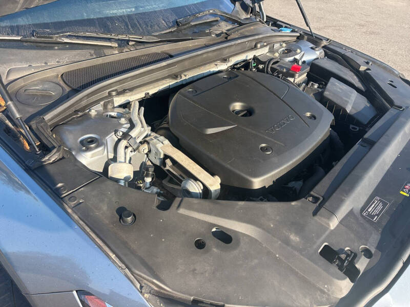 2018 Volvo S90 T5 Momentum