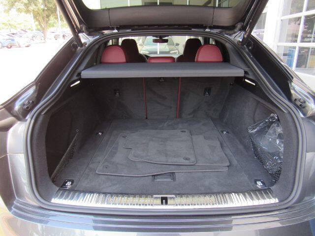 2023 Audi e-tron S Sportback quattro Premium Plus