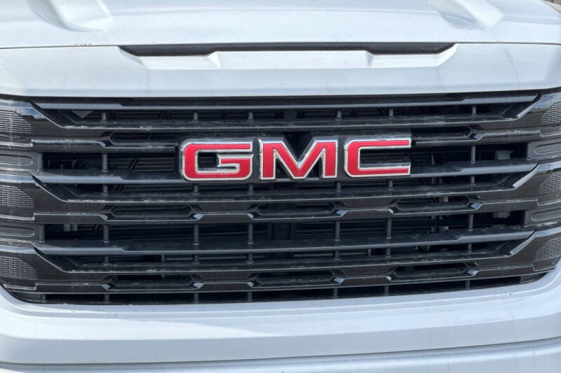 2023 GMC Sierra 1500 Elevation Standard