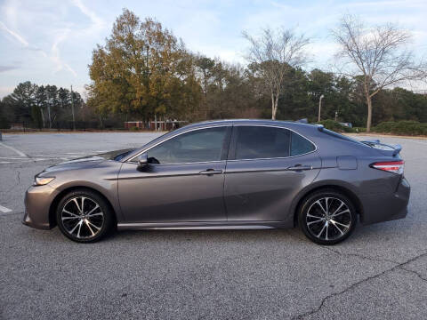 2020 Toyota Camry SE