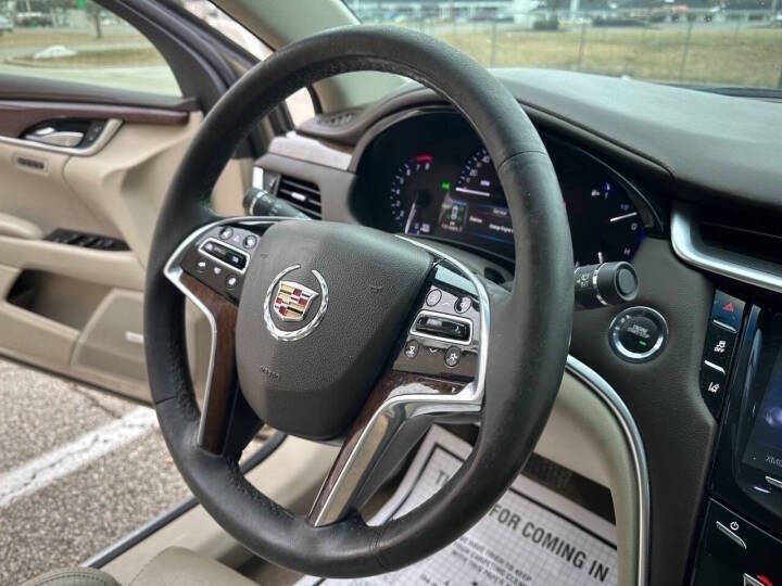 2014 Cadillac XTS Luxury Collection