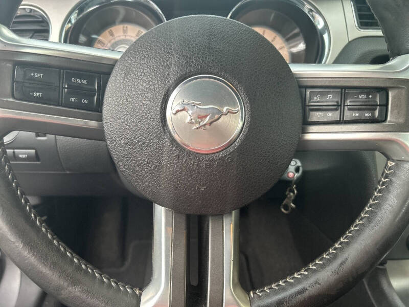 2010 Ford Mustang V6