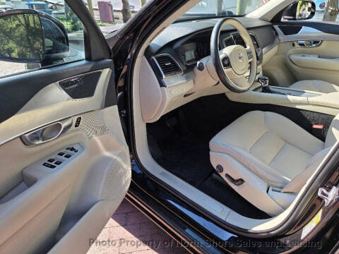 2018 Volvo XC90 T6 Momentum