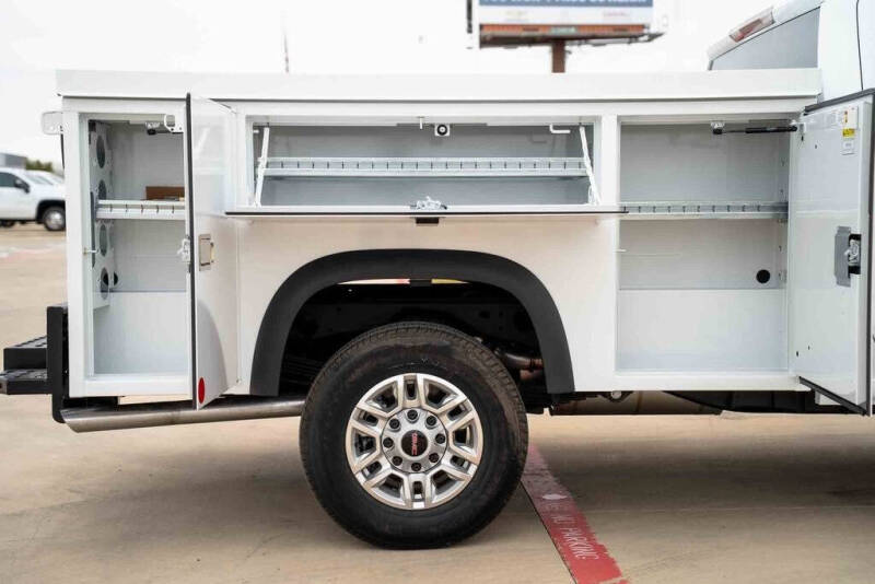 2025 GMC Sierra 2500HD Pro