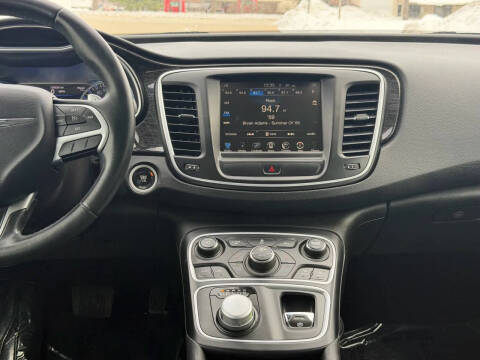 2015 Chrysler 200 C