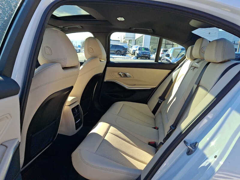 2023 BMW 3 Series 330i xDrive