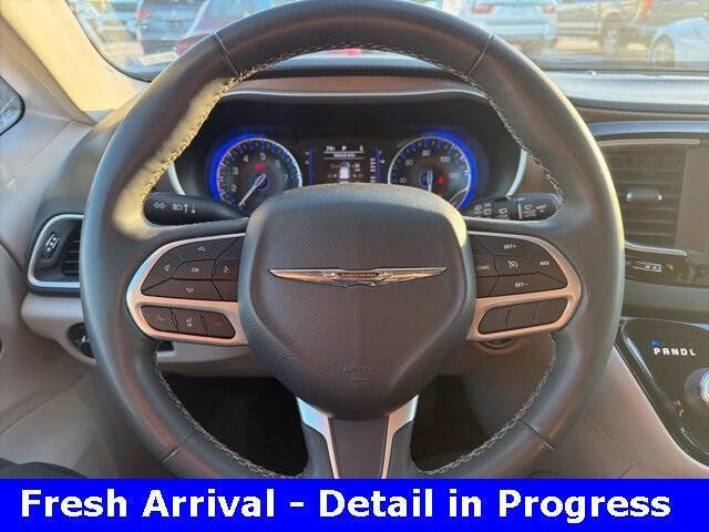 2022 Chrysler Voyager LX